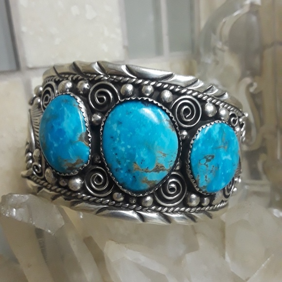 🚫SOLD🚫Vtg Navajo Sterling Turquoise Cuff - Picture 2 of 8